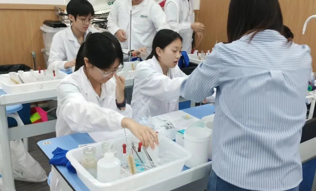 以练促考,强化操作丨中考全日制学子全力备战物化实验考试 第24张