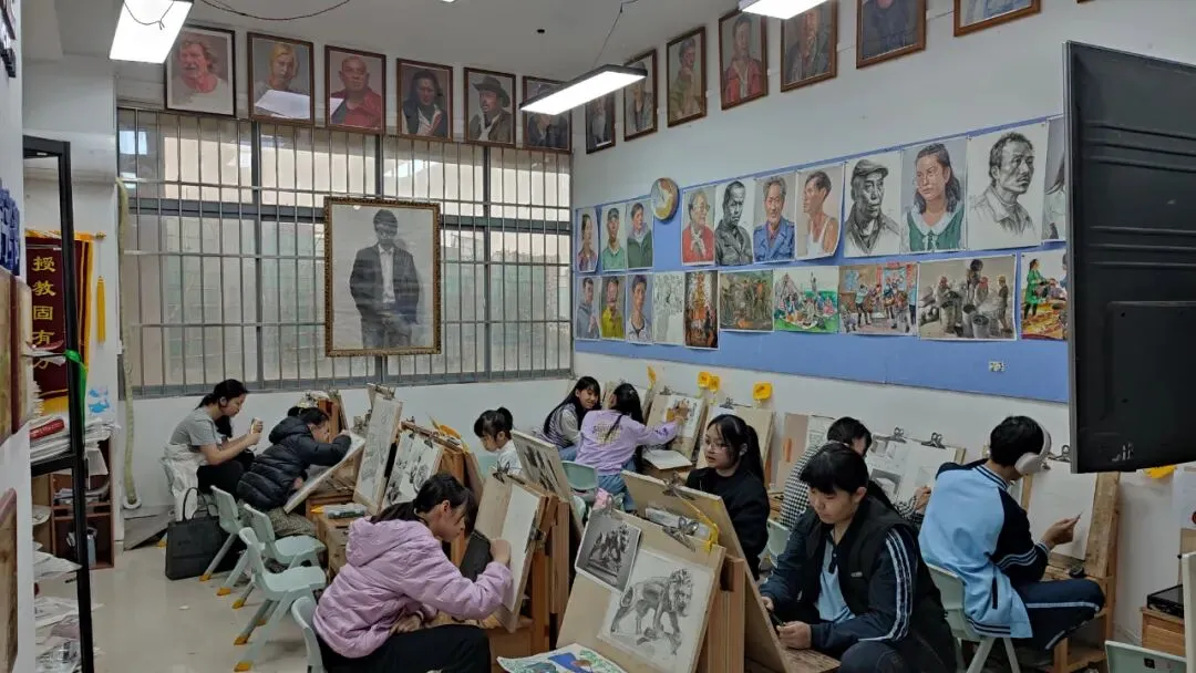 南宁美术中考特长生集训班 第7张