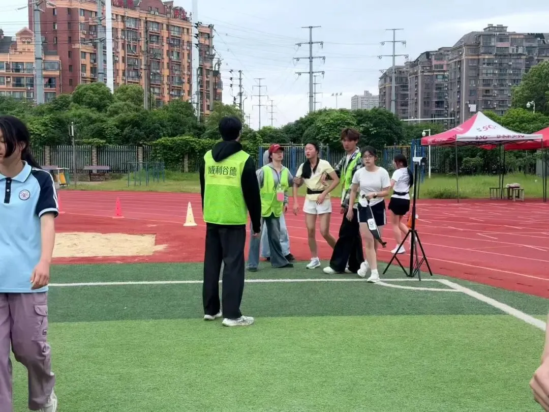 星火青春践志愿 健匠服务守护中考体育——体育与健康学院学生党支部赴莲塘三中体育志愿服务圆满结束 第5张 星火青春践志愿 健匠服务守护中考体育——体育与健康学院学生党支部赴莲塘三中体育志愿服务圆满结束 第5张