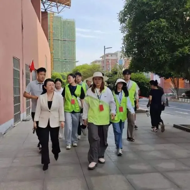 星火青春践志愿 健匠服务守护中考体育——体育与健康学院学生党支部赴莲塘三中体育志愿服务圆满结束 第11张 星火青春践志愿 健匠服务守护中考体育——体育与健康学院学生党支部赴莲塘三中体育志愿服务圆满结束 第11张