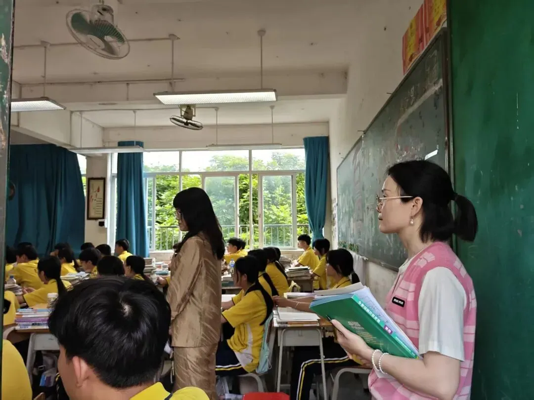 【视导】把脉完形复习课 领航中考备考路——高要区中考视导走进禄步镇初级中学 第10张