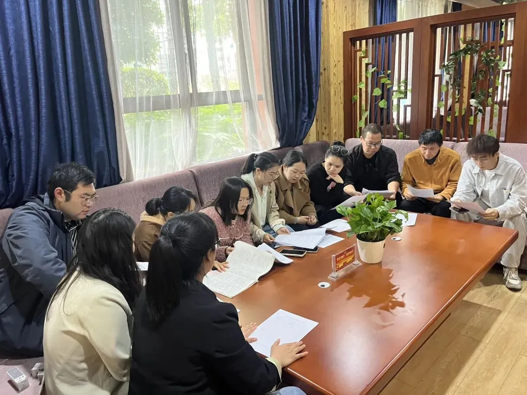 凝心聚力研真题 匠心编撰助中考 ——麻阳锦江中学化学学科工作室圆满完成校本习题集编纂工作 第2张