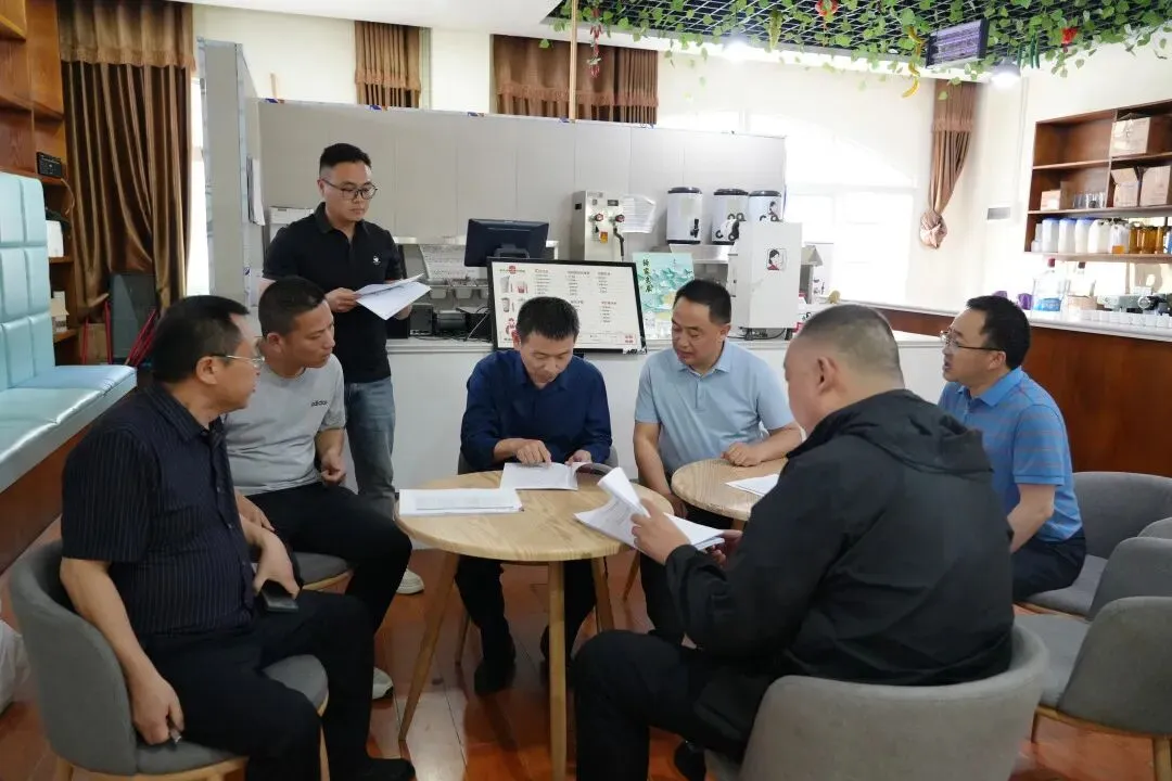 蔡邦金到剑阁职中督导检查中考体考及德育工作 第4张
