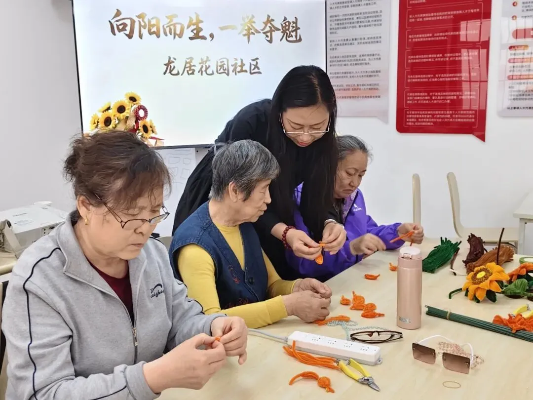 校社联动织暖网 手工祝福伴中考——龙居花园社区为大寺中学学子送“定制祝福” 第3张 校社联动织暖网 手工祝福伴中考——龙居花园社区为大寺中学学子送“定制祝福” 第3张