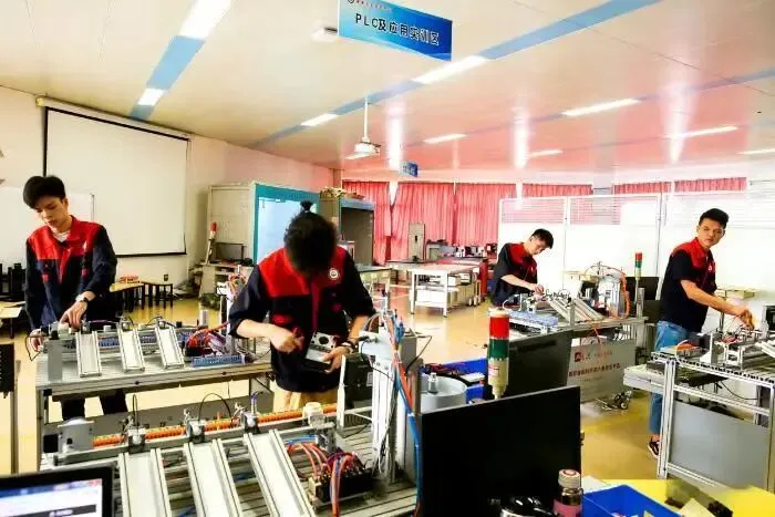 中考择校首选!广西交通技师学院2026公办五星级中职招生 第6张