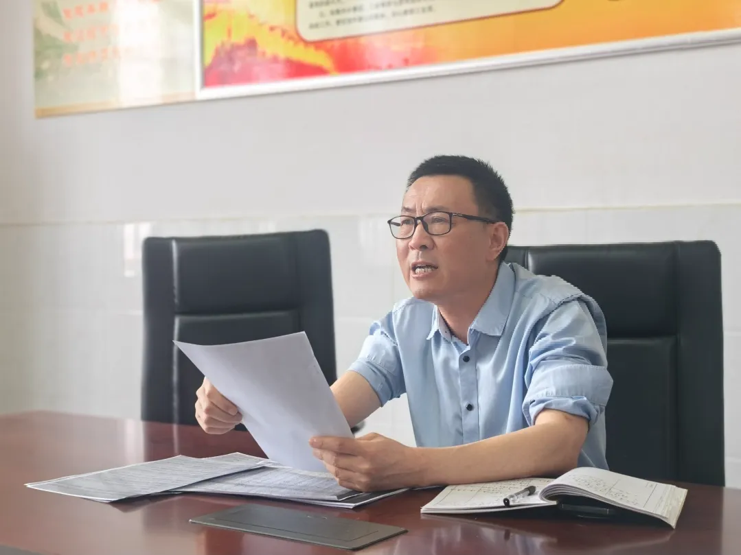研思聚力抓复习 攻坚克难战中考 第7张