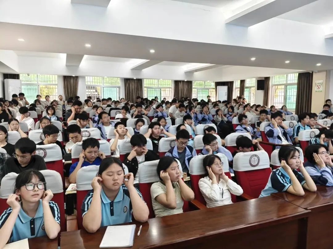 以“心”护航 逐梦中考|屈家岭一中九年级学生考前心理辅导活动圆满举行 第22张