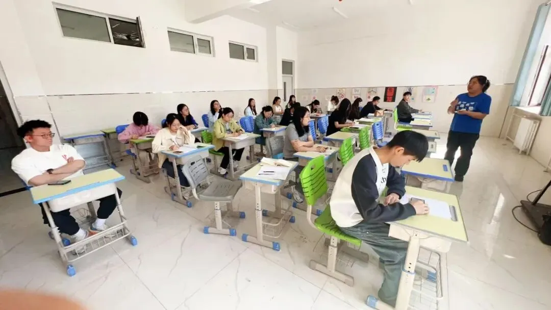 【新九中·青年教师研修】深耕课堂研真题,润心成长共前行——赤峰第九中学“润心”青年教师成长研修活动第42期纪实 第13张
