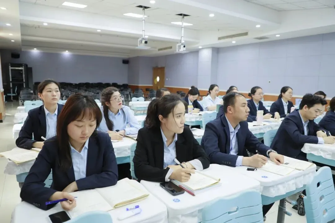 名师引路破迷局,精准把脉战中考——汇佳学校初中部英语专家课活动纪实 第35张