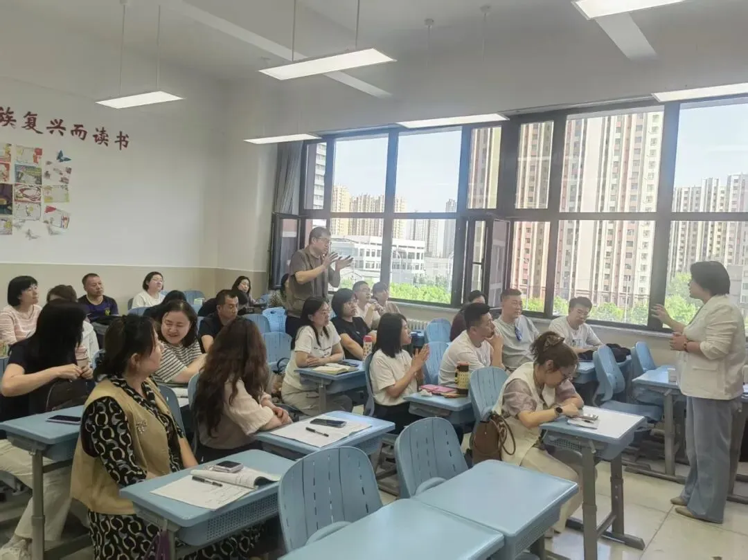 【备考中心组】聚焦中考数学备考 共探高效复习路径—— 赛罕区 2026 年数学二轮备考研讨会圆满落幕 第6张
