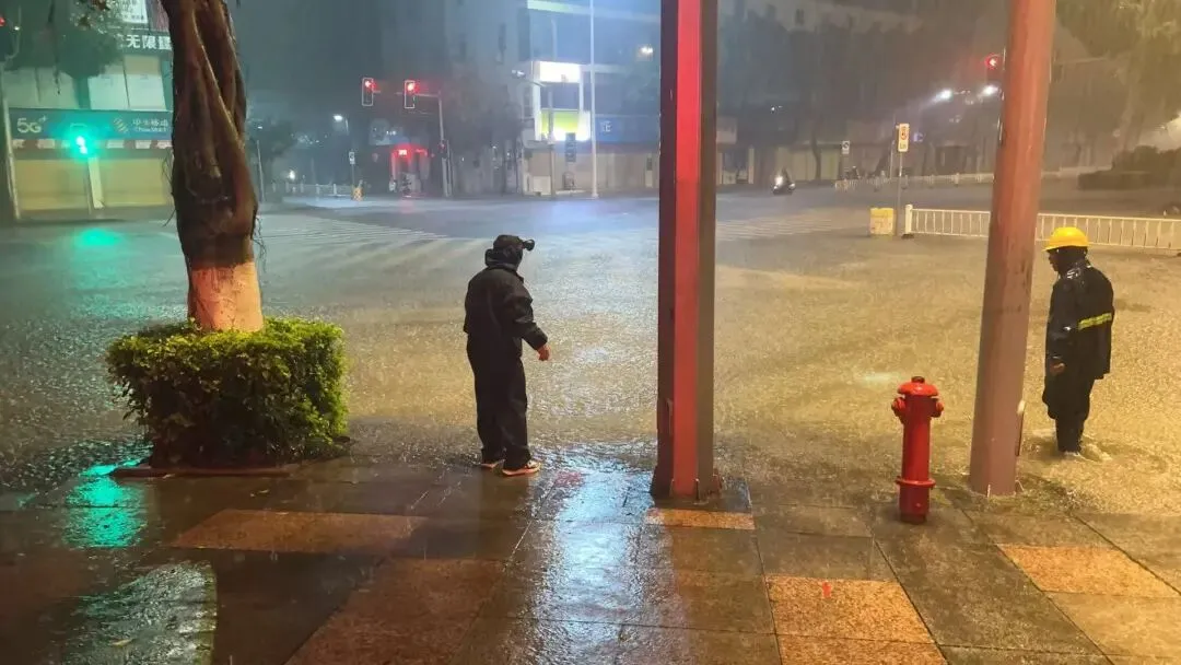 【中考资讯】突发!福建一地停课!多地发布暴雨红色预警! 第2张