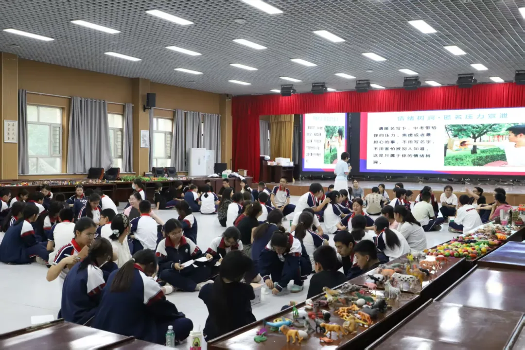 护航中考 “心” 力量——阿克苏地区第一人民医院临床心理科进校园开展减压团体辅导活动 第3张 护航中考 “心” 力量——阿克苏地区第一人民医院临床心理科进校园开展减压团体辅导活动 第3张