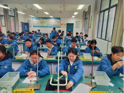 精研实验备中考 笃行课堂促成长——理化生组4月教研简报 第6张