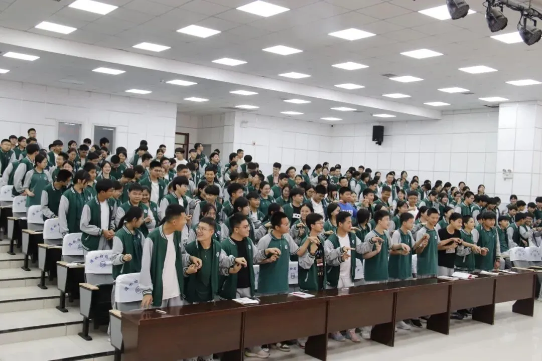 润心赋能迎中考 轻装逐梦绽芳华—— 团省委 12355“青春灯塔”公益巡讲暨“水润青苗”第十五期心理健康团辅活动简报 第14张