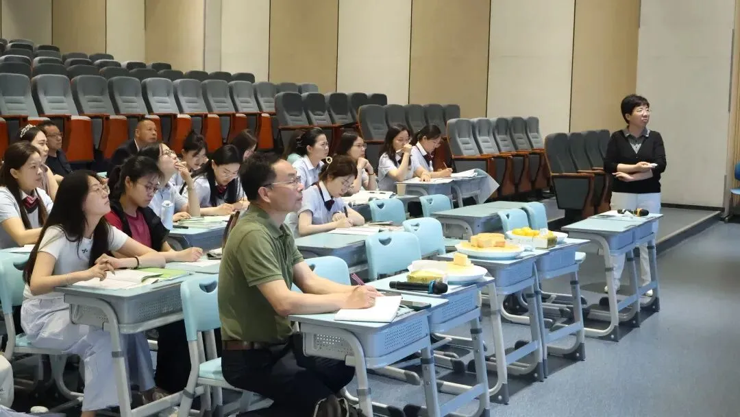 以研促教,决胜中考——江宁区初三英语二轮复习研讨活动在我校顺利开展 第19张