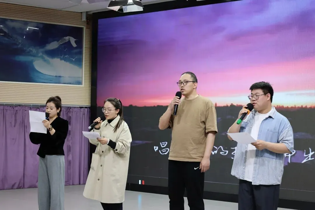 五月感恩敬师恩,全力以赴赢中考丨淮外召开第十一周教师例会 第3张