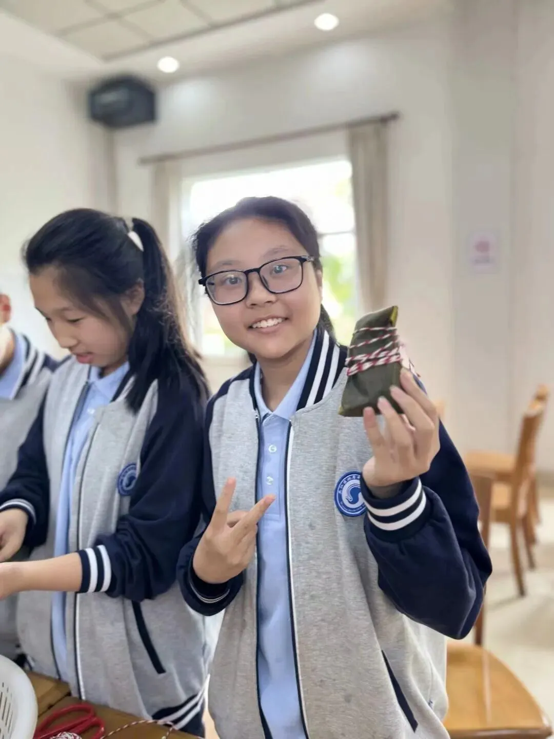 粽香沁心,送福中考 | 北厍中学“包粽祈福”活动温情落幕 第35张
