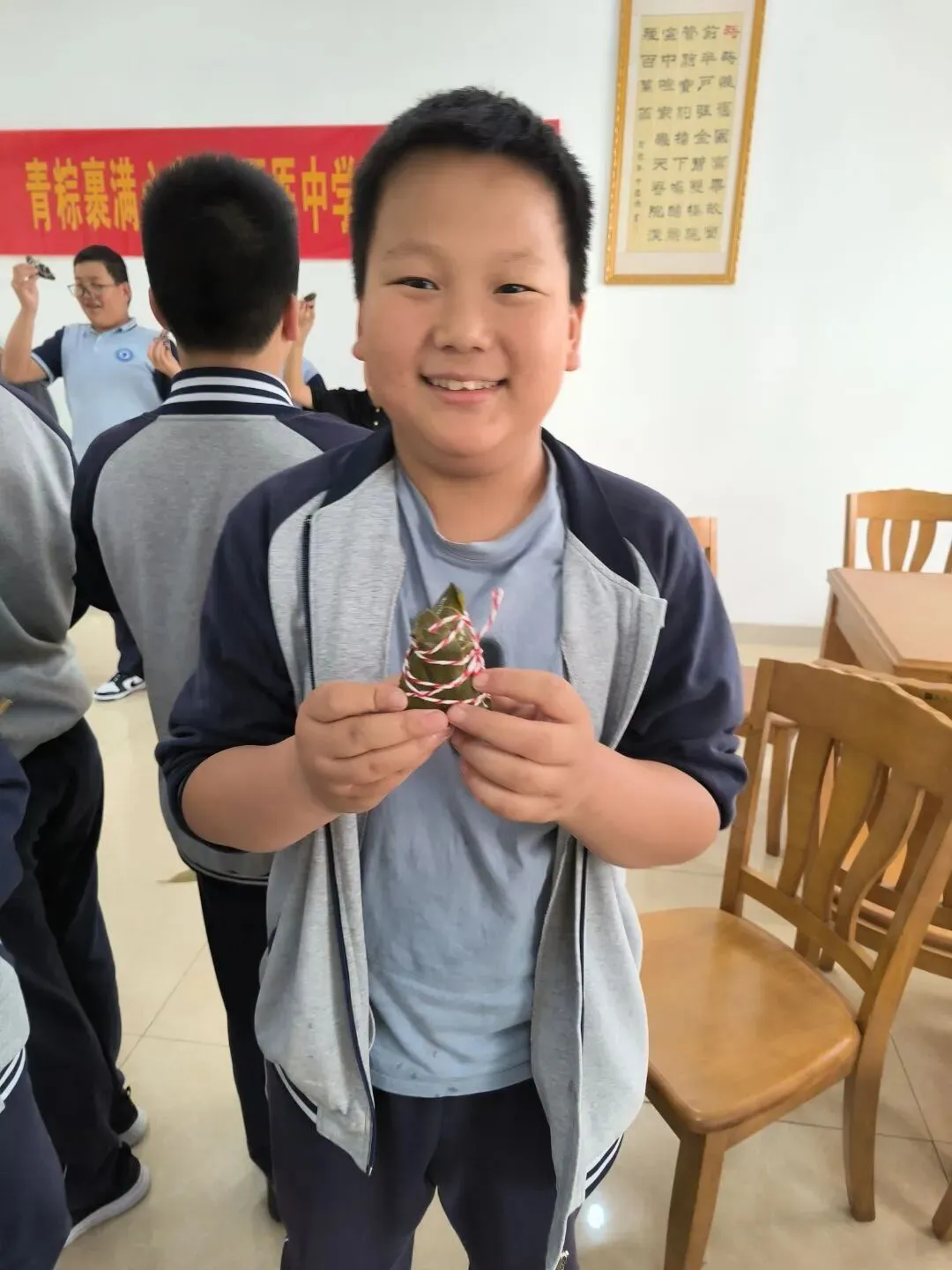 粽香沁心,送福中考 | 北厍中学“包粽祈福”活动温情落幕 第37张