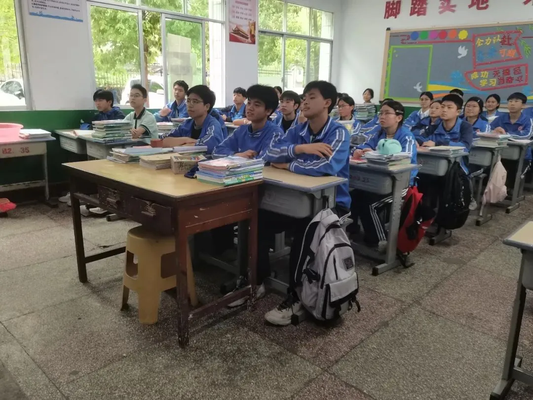 中考冲刺,青春相伴 | 汇川区大学生春晖社为遵义学子加油助力 第6张
