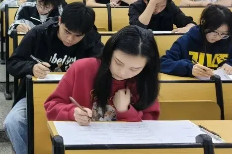 模考有温度,“研”途有底气:这场327人次的实战演练,让备考更有方向! 第6张