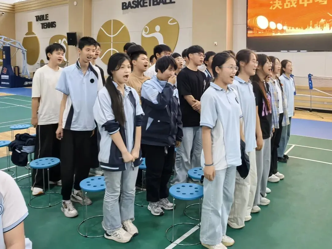 【中考动态】今朝亮剑耀乾坤  决胜六月铸荣光——无锡市滨湖区南泉中学开展2026届赋能护航团辅活动 第23张