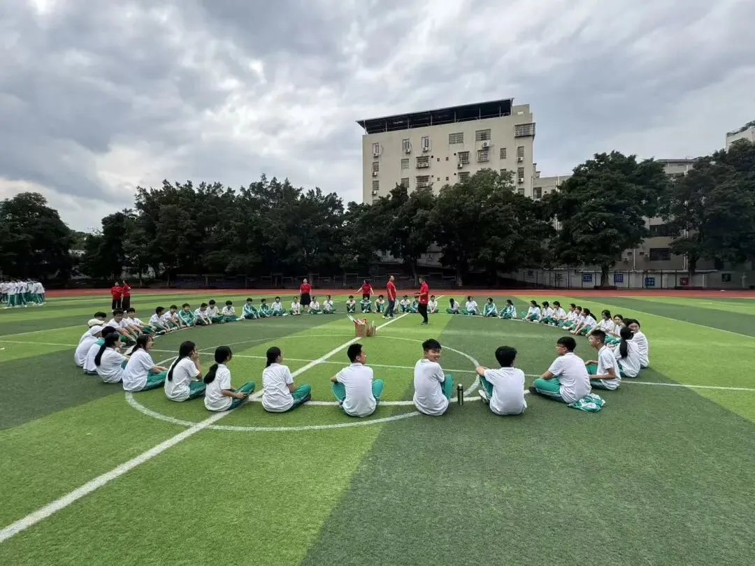 “凝心聚力磨利剑,稳行致远赢中考” 广州市第一一五中学2026年 心理调适暨誓师活动 第26张