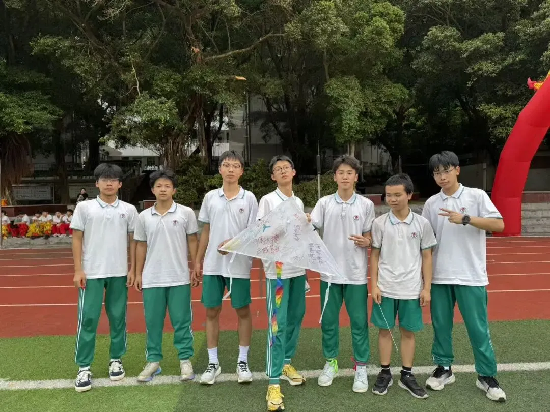 “凝心聚力磨利剑,稳行致远赢中考” 广州市第一一五中学2026年 心理调适暨誓师活动 第43张