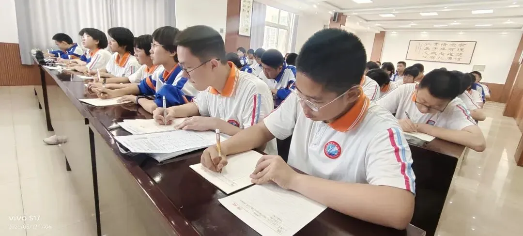 名师指点迷津 提升备考信心——我校举办中考英语作文专题讲座 第2张