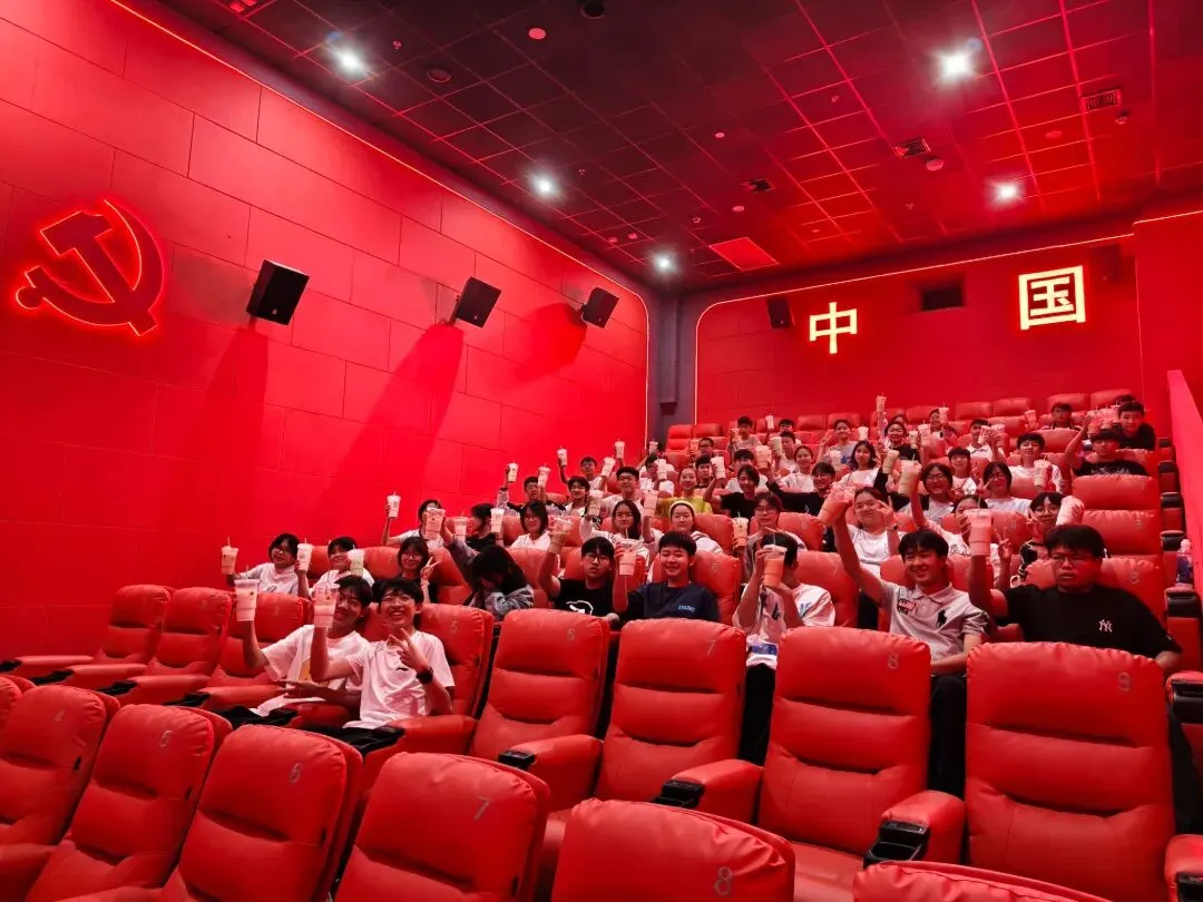 以热爱为舵,向中考飞驰 | 溪汇中学初三学子观影《飞驰人生3》解锁备考力量 第14张