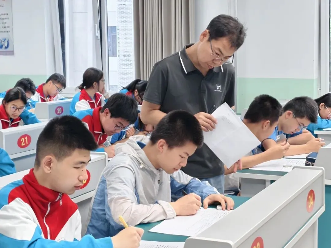 聚焦专题精研教学 凝心聚力冲刺中考——怀柔区物理备考团队送课到校活动走进十一怀柔 第7张