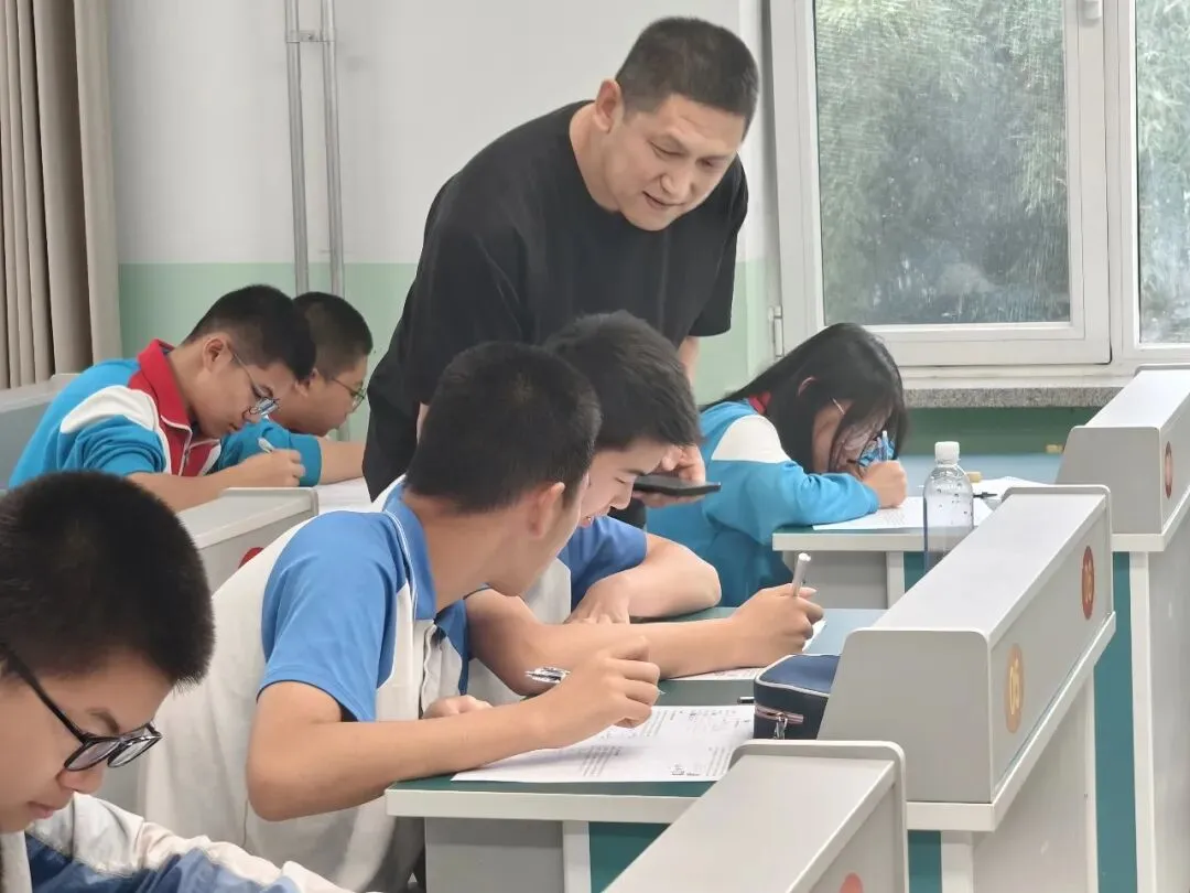 聚焦专题精研教学 凝心聚力冲刺中考——怀柔区物理备考团队送课到校活动走进十一怀柔 第12张