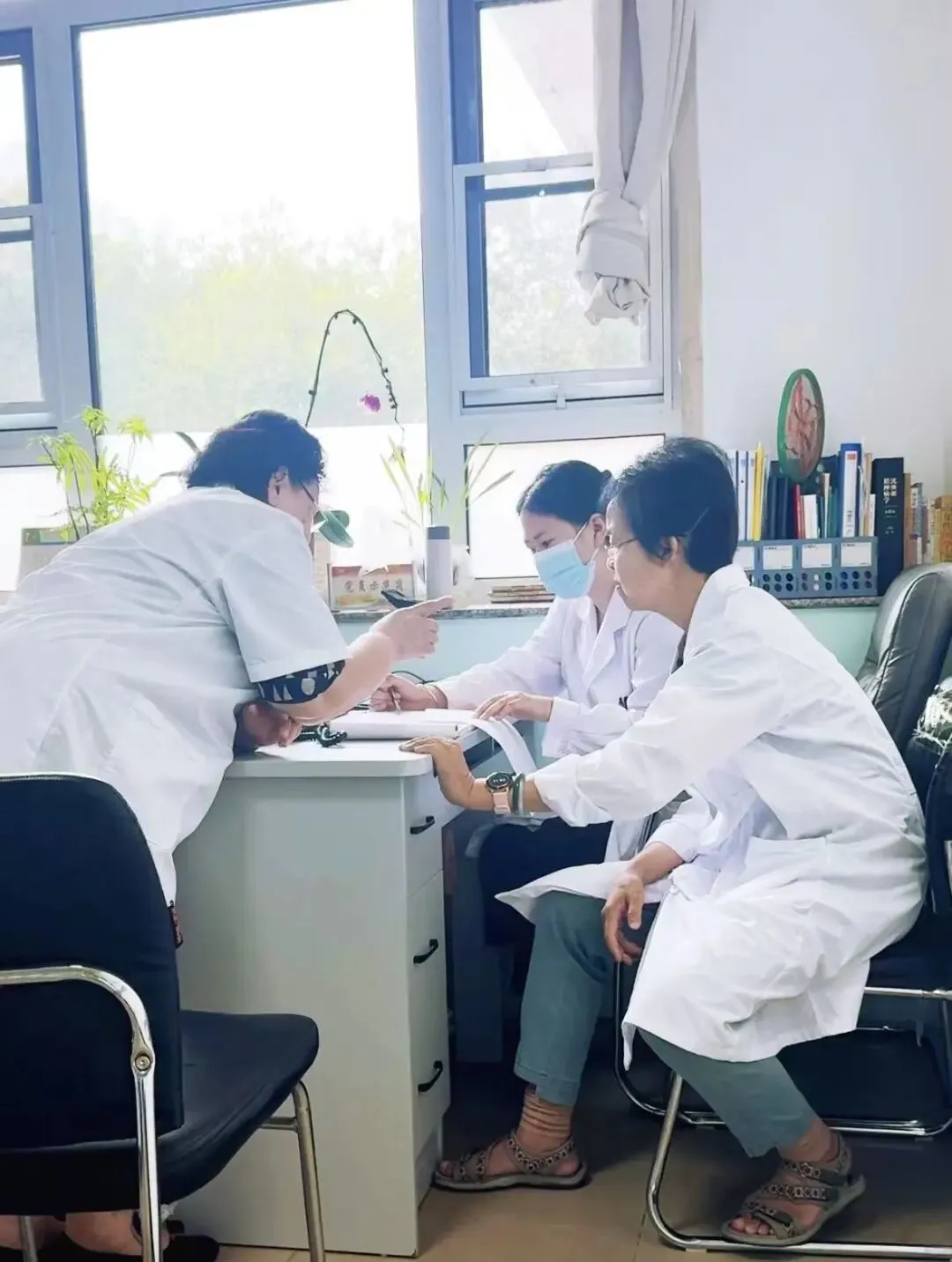 中考心灵护航|长江心理医院进校园赋能高邑音体美中学,5月16日(明日)汪平教授专属心理会诊开启!倒计时一天! 第26张 中考心灵护航|长江心理医院进校园赋能高邑音体美中学,5月16日(明日)汪平教授专属心理会诊开启!倒计时一天! 第26张