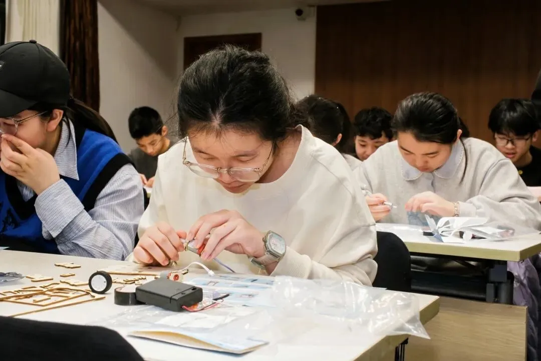 中考后别踩这三个坑!用最轻松的方式,帮孩子建立高中三年的“全局规划力” 第17张