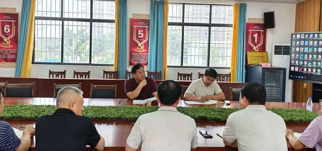 庞一奇局长深入博白镇七中开展中考备考县域视导工作 第2张
