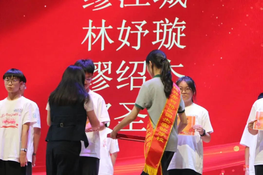 乘风破浪,决战中考——国杰实验学校初中部2026年中考誓师大会圆满举行 第22张