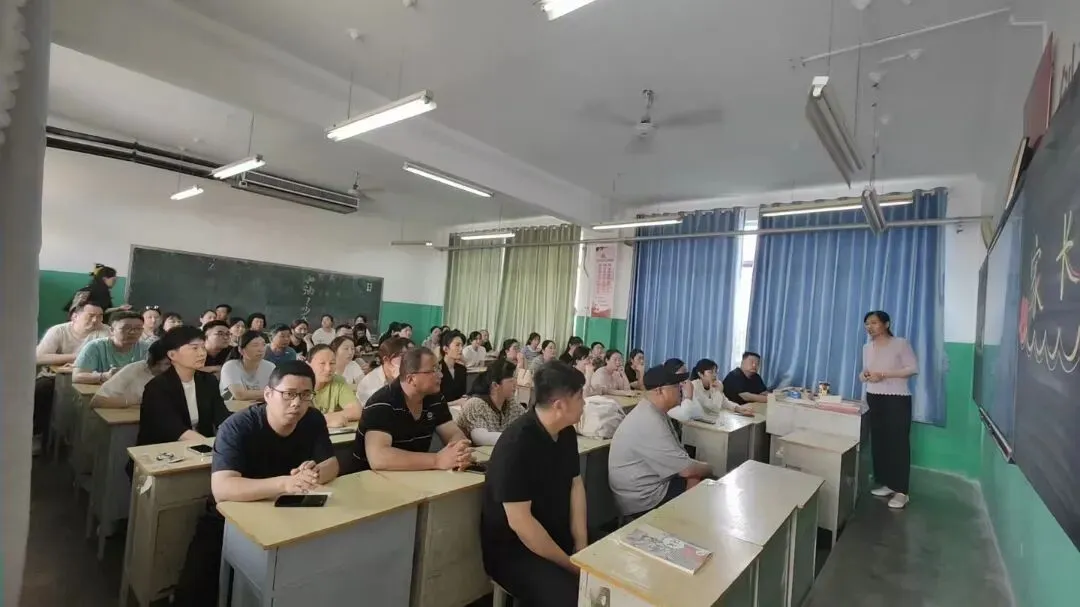 同心冲刺 决胜中考——京华中学初三年级家长会圆满举行 第2张