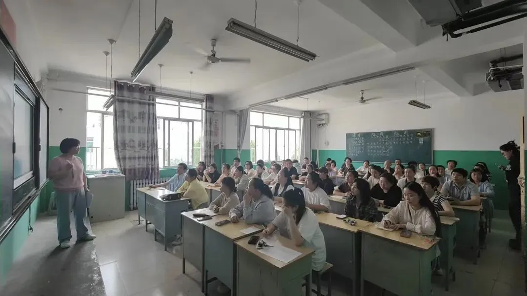 同心冲刺 决胜中考——京华中学初三年级家长会圆满举行 第7张