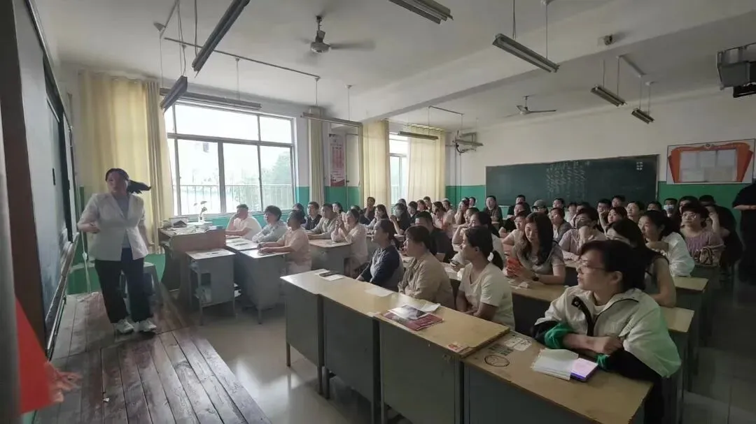 同心冲刺 决胜中考——京华中学初三年级家长会圆满举行 第15张