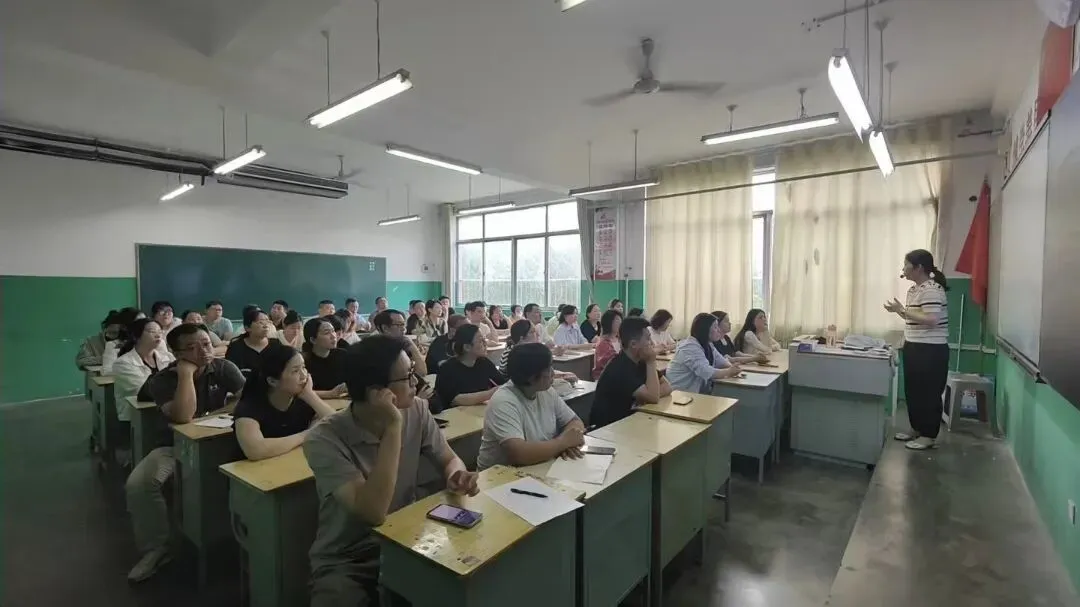 同心冲刺 决胜中考——京华中学初三年级家长会圆满举行 第17张