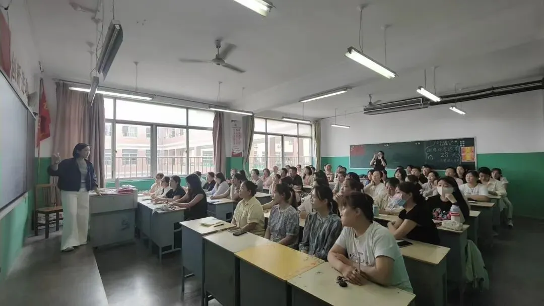 同心冲刺 决胜中考——京华中学初三年级家长会圆满举行 第23张