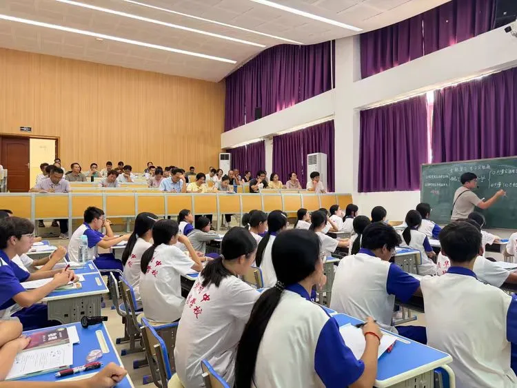 【初中物理】文昌市举办2026年中考物理学科研讨活动 第6张