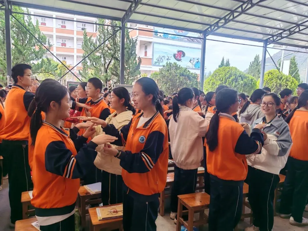 与情绪温柔和解 以从容迎战中考|滇滩中学开展考前心理减压暖心活动 第24张