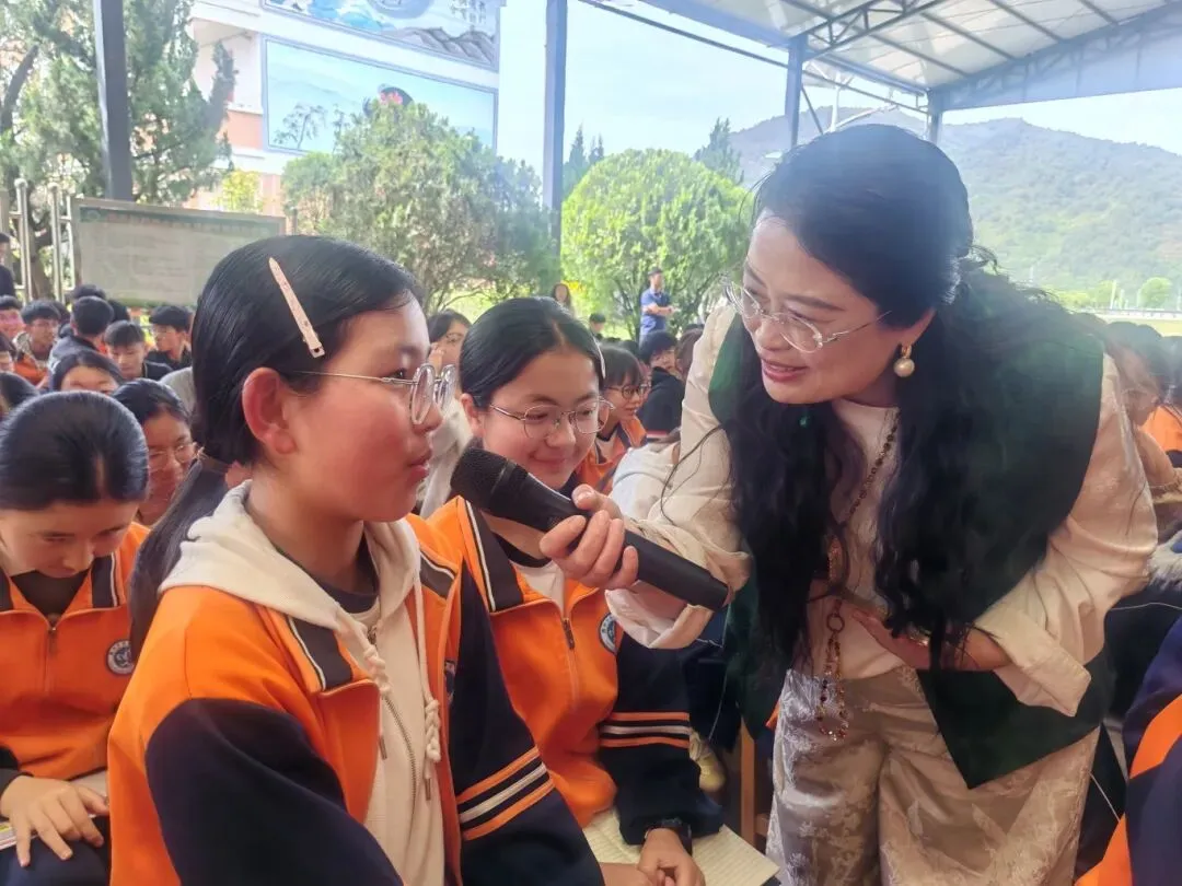 与情绪温柔和解 以从容迎战中考|滇滩中学开展考前心理减压暖心活动 第29张