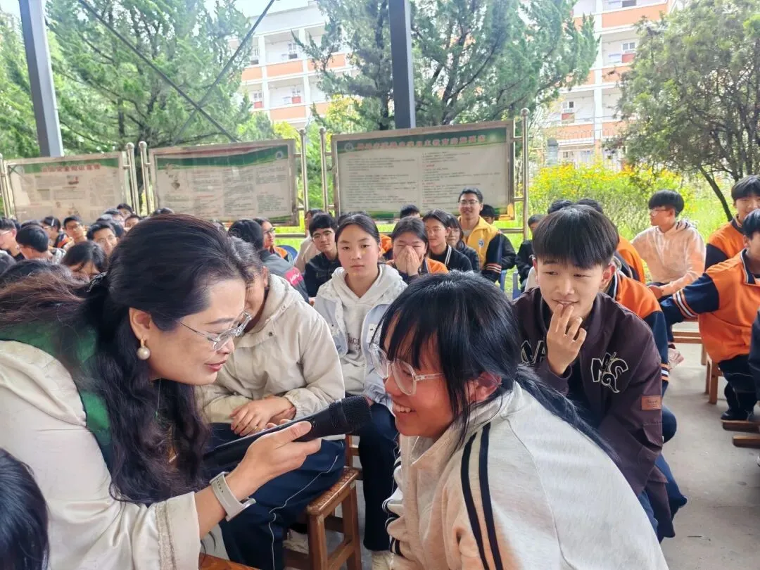 与情绪温柔和解 以从容迎战中考|滇滩中学开展考前心理减压暖心活动 第31张