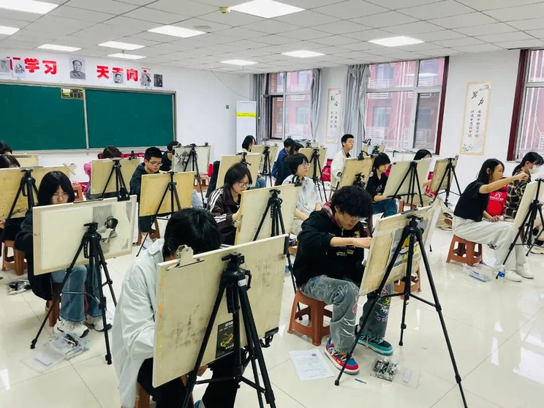 圆满结束丨2026年唐山市美术中考第二场模拟考试 第31张