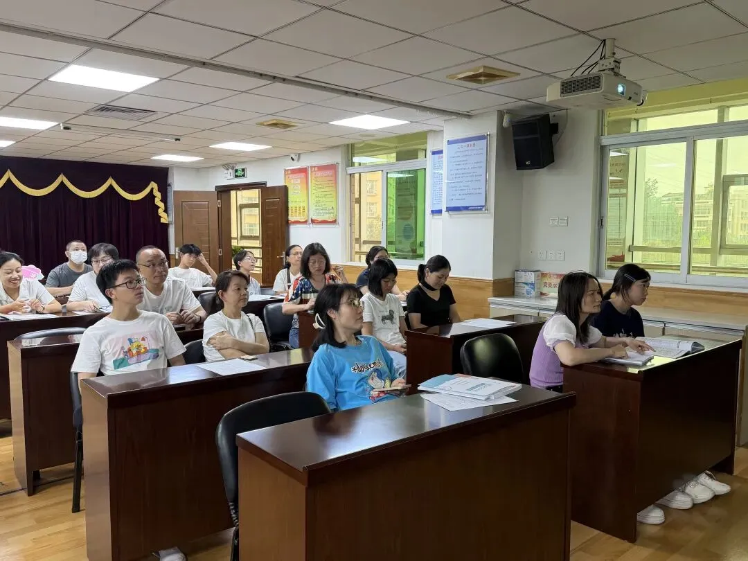 嘉怡社区开展中考志愿填报公益讲座,助力学子圆梦高中 第18张 嘉怡社区开展中考志愿填报公益讲座,助力学子圆梦高中 第18张