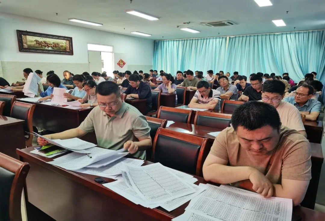 深析模考定举措 笃行实干战高考——霍邱一中召开高三模考分析暨备考冲刺部署会 第5张