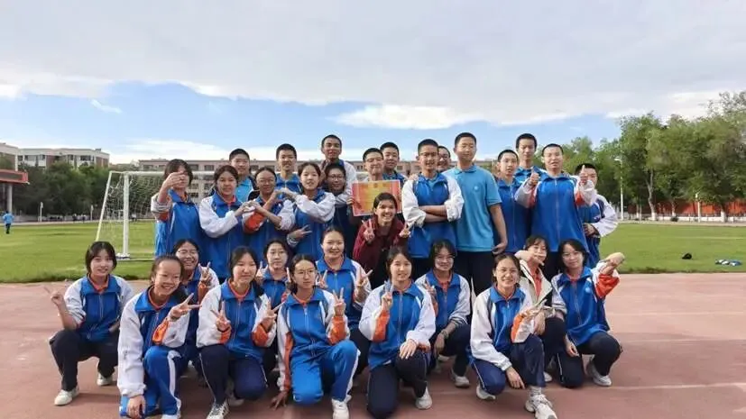 【特色活动】 绳聚合力 决战中考——石河子第八中学九年级拔河比赛圆满落幕 第5张
