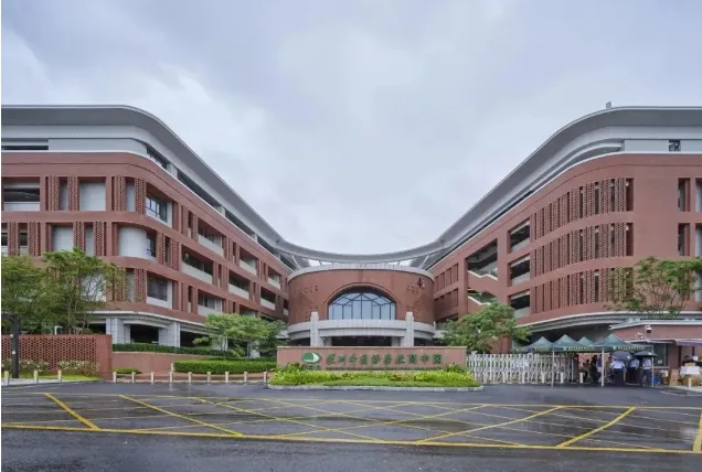 2026深圳中考志愿系列2|第一梯队公办高中(2026年折算分587分-593分)及其分部-第42张图片-四季读书网 2026深圳中考志愿系列2|第一梯队公办高中(2026年折算分587分-593分)及其分部-第42张图片-四季读书网