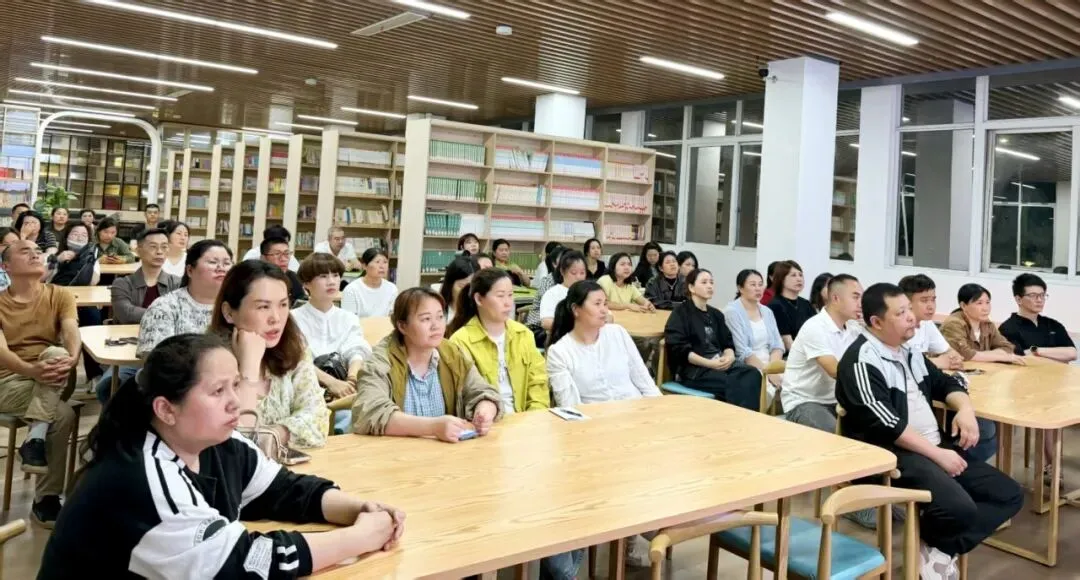 暖心护航备中考 科学共育助成长——邵武市家庭教育“五进”公益讲座走进邵武六中 第4张 暖心护航备中考 科学共育助成长——邵武市家庭教育“五进”公益讲座走进邵武六中 第4张
